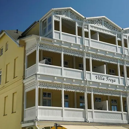 Mit Balkon In Baeder *