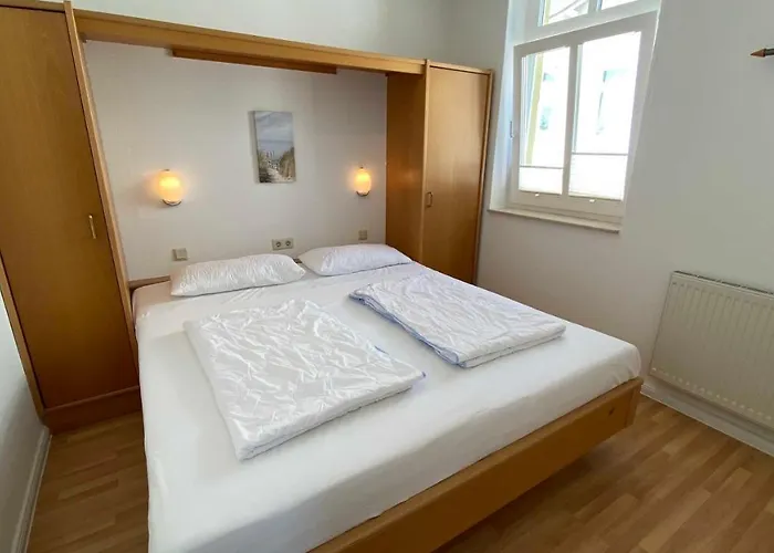 Mit Balkon In Baeder Kwatera prywatna