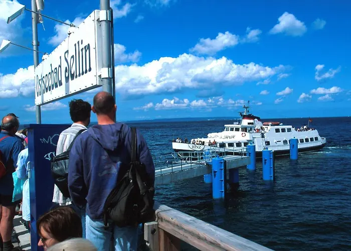 Mit Balkon In Baeder Kwatera prywatna